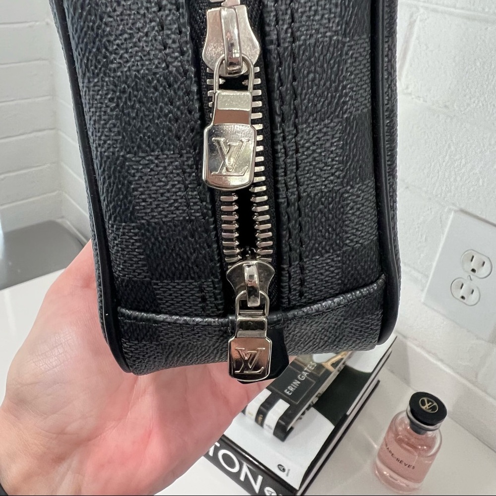 Louis Vuitton Case - Picture 7 of 15